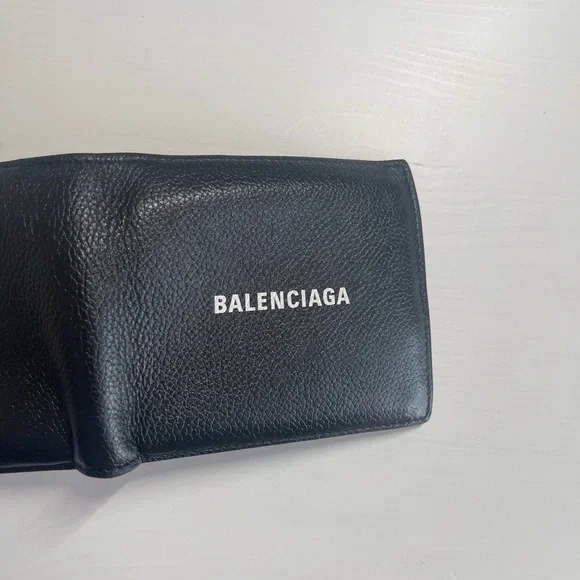 Beautiful Like New Balenciaga Wallet! - Picture 8 of 12